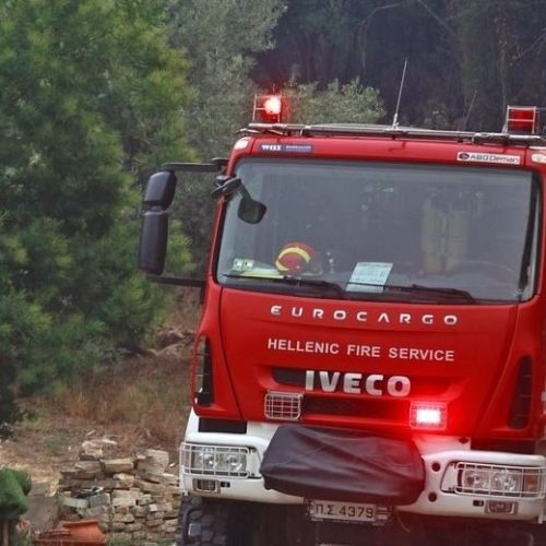 Ξέσπασε φωτιά στο Μαρκόπουλο