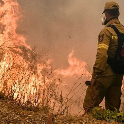 «Συνελήφθη» άνδρας για τη φωτιά στη Ριτσώνα: Ποια «ποινή» του επιβλήθηκε