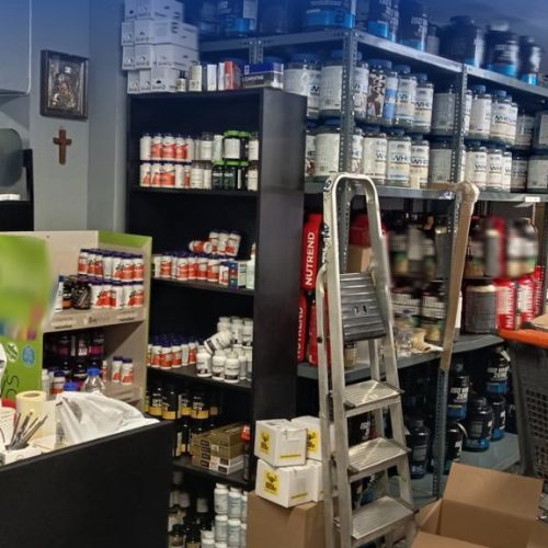 «Φρένο» σε παράνομα συμπληρώματα διατροφής στην Αττική – Φοροδιαφυγή άνω των 200.000 ευρώ