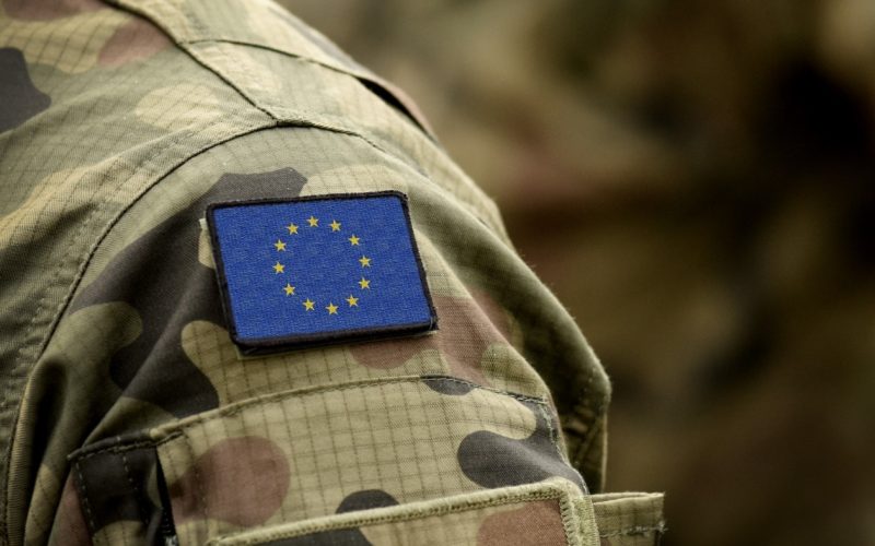 «Γυμνή» απέναντι στην Ρωσία η ΕΕ! Ψάχνουν 100.000 στρατιώτες