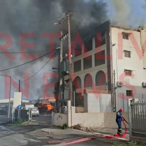 Κρήτη: Μεγάλη φωτιά στη ΒΙ.ΠΕ Ηρακλείου – Μήνυμα από το 112