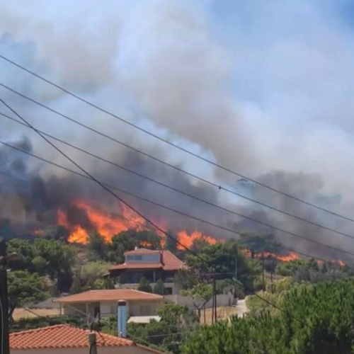 Σε «ύφεση» η φωτιά στο Κορωπί -Δικογραφία ΓΙΑ ΕΜΠΡΗΣΜΟ σε βάρος άνδρα για τις φωτιές σε Άγιο Μακάριο και Άγιο Μάρκο στη Χίο