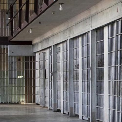 Απίστευτο περιστατικό στις φυλακές Δομοκού: Κρατούμενος κατάπιε 17 σακουλάκια κάνναβης!