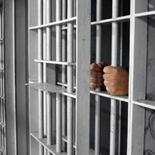 Κέρκυρα: Κρατούμενοι «ΕΒΑΛΑΝ ΦΩΤΙΑ» σε στρώματα – Διαμαρτύρονται για τους ελέγχους στα κελιά!