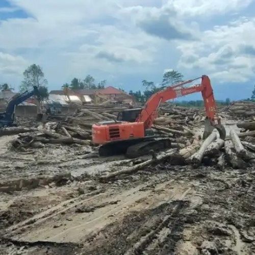 14 νεκροί από ξαφνικές πλημμύρες – Αγνοούνται τέσσερις!