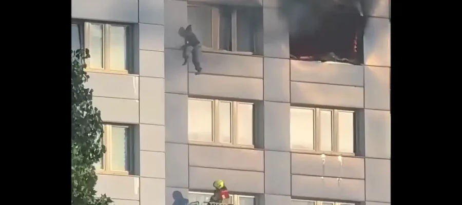 Βερολίνο: Γυναίκα βουτά από τον 11ο όροφο για να σωθεί από φωτιά (βίντεο)