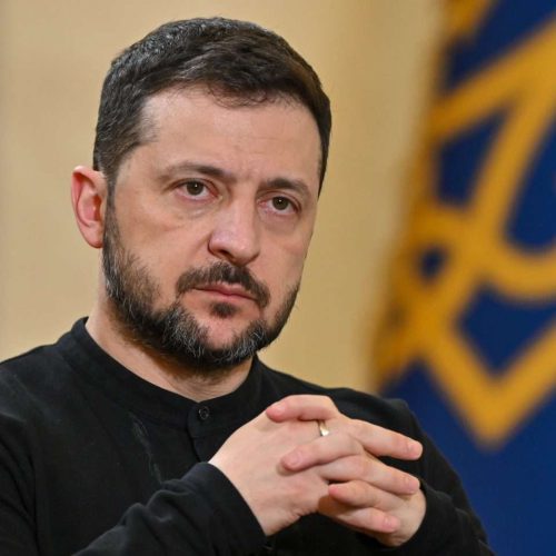 Ζελένσκι: Έχασε τη ψήφο υποστήριξης στο πρόσωπό του