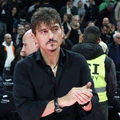 Δημήτρης Γιαννακόπουλος: Δεν θα είναι παρών στο ΣΕΦ για τον αποψινό αγώνα Ολυμπιακός – Παναθηναϊκός