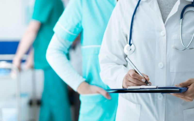 Το burnout αναγνωρίστηκε δικαστικά – Αποζημίωση 20.000 ευρώ σε γιατρό