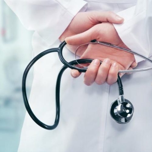 Συνελήφθη γιατρός για κατάχρηση ανηλίκου σε ασέλγεια