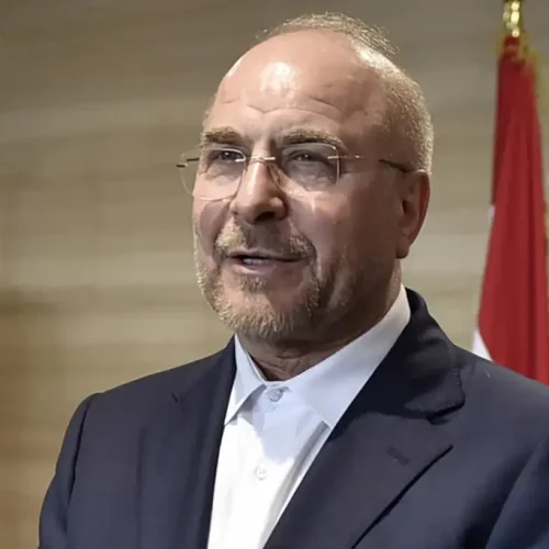 Μοχάμαντ Μπακέρ Γκαλιμπάφ: Ο «πραγματιστής» στρατιωτικός που φλερτάρει με τη Νέα Εποχή στο Ιράν