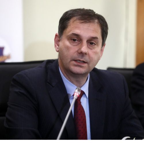 Χάρης Θεοχάρης: «Έχουμε κόμματα που εκπροσωπούν τον κακομοίρη»