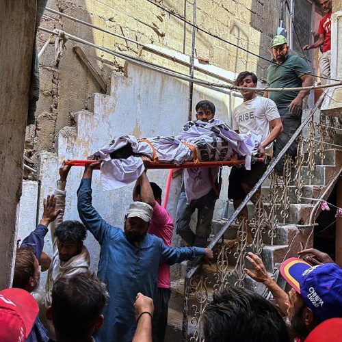 Έκρηξη και κατάρρευση κτιρίου σκοτώσαν 16 άτομα