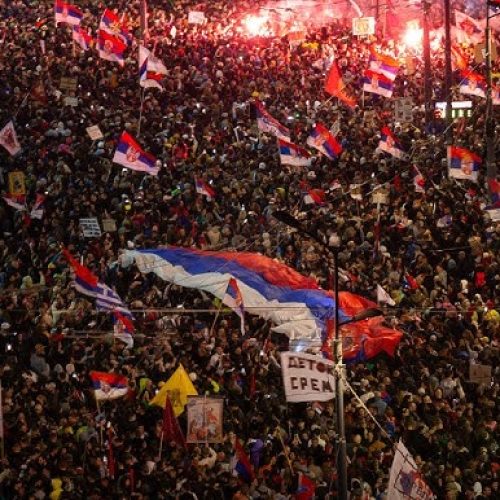«Κυβέρνηση λαϊκής εμπιστοσύνης» προτείνει η αντιπολίτευση της Σερβίας