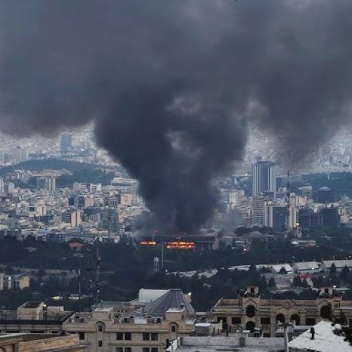 «Εκρήξεις» ακούστηκαν κοντά στην ιρανική πόλη Μπαμπολσάρ