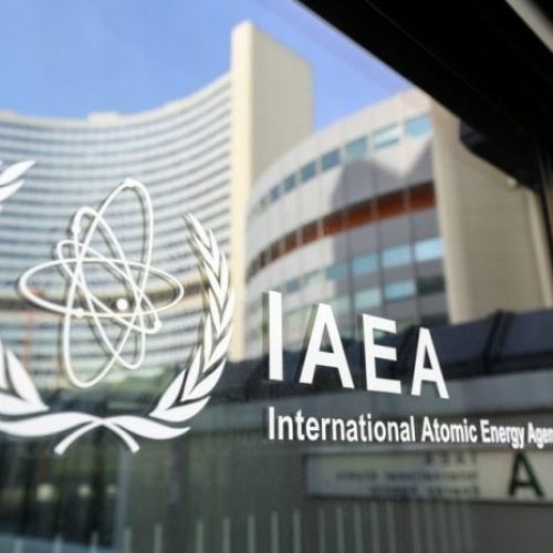 Το Διοικητικό Συμβούλιο του ΔΟΑΕ εγκρίνει ψήφισμα που απαιτεί απαντήσεις και πρόσβαση από το Ιράν