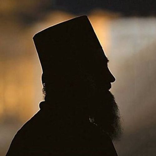 Απειλές θανάτου στο Άγιον Όρος – 44χρονος σε τρομακτικά posts κατά ηγούμενου»