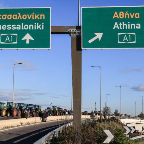 Αγρότες σε πλήρη αναβρασμό: Νέα μπλόκα «κόβουν» τους δρόμους — Παρακαμπτήριοι οι μόνοι διάδρομοι σε Ε65 και ΠΑΘΕ