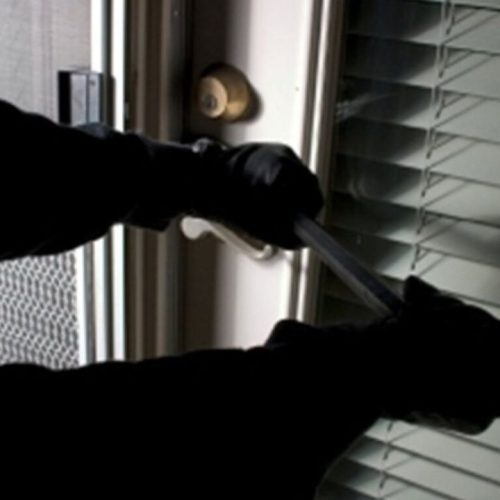 Θεσσαλονίκη: Διαρρήκτες έπεσαν από 6 μέτρα προσπαθώντας να ξεφύγουν – Στο νοσοκομείο Παπαγεωργίου