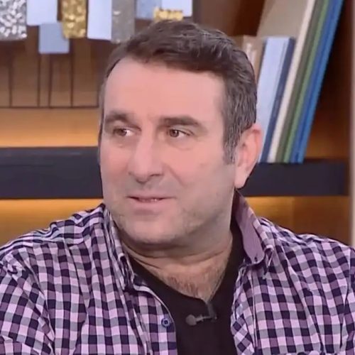Ηλίας Βαλάσης: «Αν πιστεύεις στον Θεό, ακούγεσαι παράξενος»