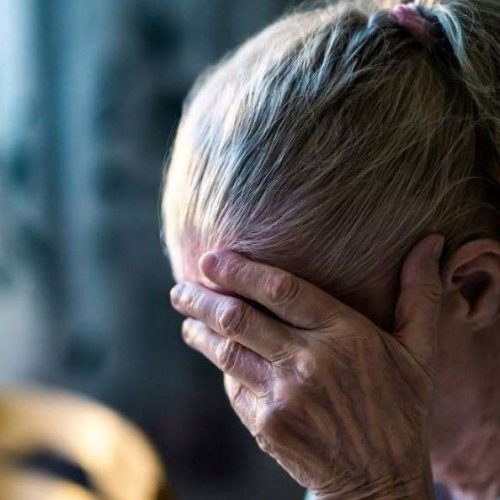 Βία και τρόμος στο Ηράκλειο – 77χρονη παγιδευμένη από τον ίδιο της το γιο