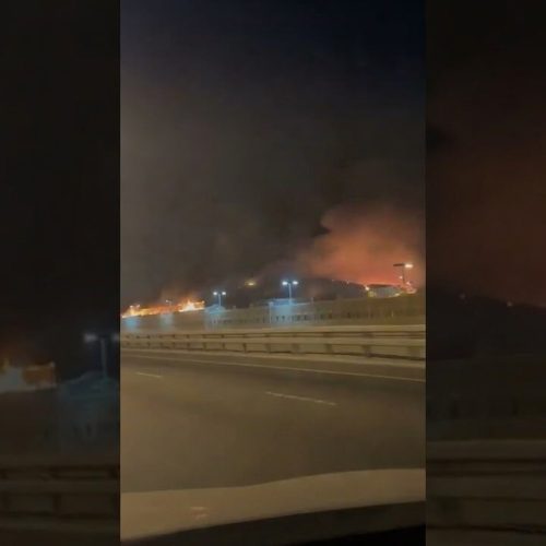 [BINTEO] Πυρκαγιά καίει τη ναυτική βάση των ΗΠΑ στο Μπαχρέιν