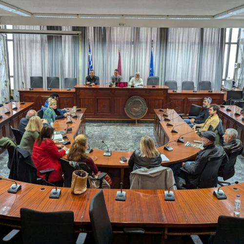 Πλακώθηκαν στο δημαρχείο της Λάρισας! Σύζυγος δημοτικής υπαλλήλου επιτέθηκε στον Αντιδήμαρχο