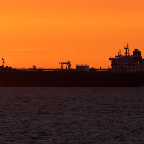 Δραματική έκκληση από σύζυγο ναυτικού – Δέκα Έλληνες παραμένουν εγκλωβισμένοι στον Περσικό Κόλπο