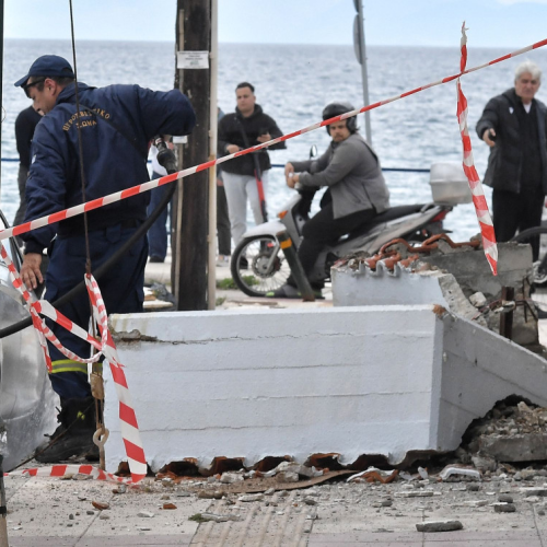Εγκληματική αμέλεια στην Κόρινθο: Κατέρρευσε μπαλκόνι και καταπλάκωσε 43χρονη μπροστά στην οικογένειά της