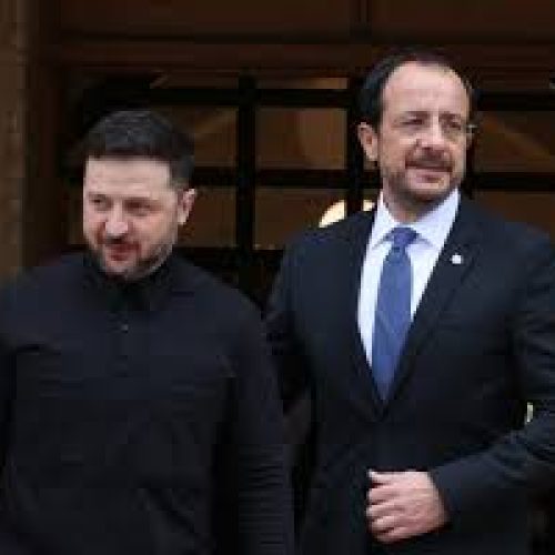 Πρόταση Ζελένσκι για προστασία των βρετανικών βάσεων στην Κύπρο