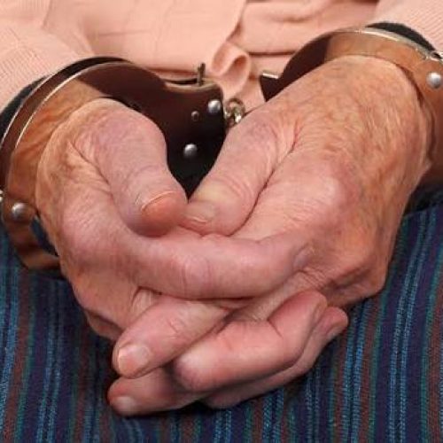 Θεσσαλονίκη: Γιαγιά έκλεβε χρυσές λίρες και κοσμήματα από τον εγγονό της