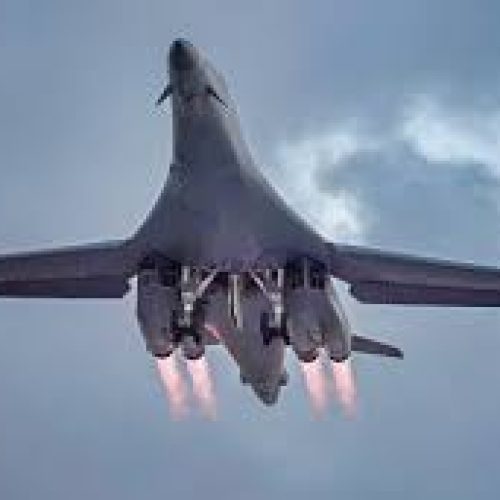 Πλάνα αποστολής B-1B Lancer: Επιθέσεις κατά ιρανικών στόχων δημοσίευσε η CENTCOM