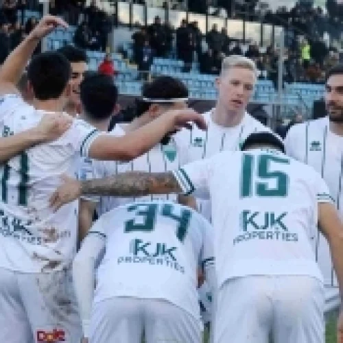 Super league: Συνεχίζει ακάθεκτος για Ευρώπη ο Λεβαδειακός, σκόρπισε με 3-1 τον βόλο