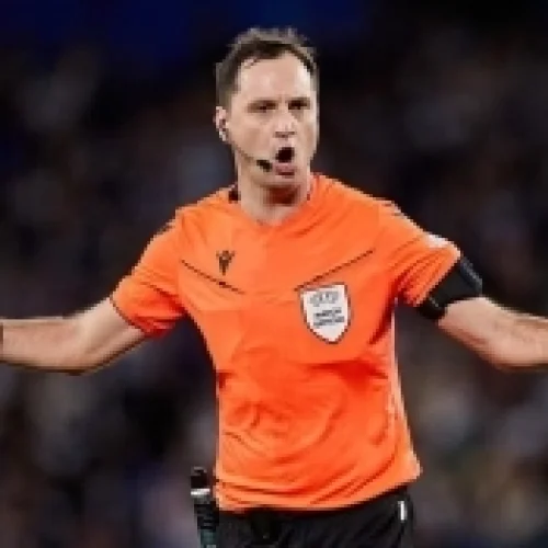Europa League: Ποιοί είναι οι διαιτητές που σφυρίζουν στο ΠΑΟΚ-Μπέτις και στο Φερεντσβάρος-Παναθηναϊκός