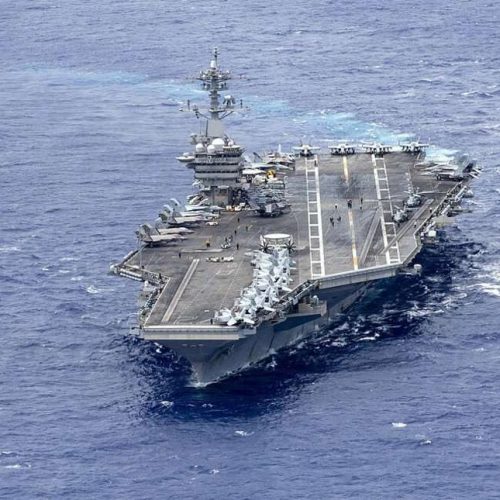 Θρίλερ στον Κόλπο: Το Ιράν υποστηρίζει ότι «έτρεψε σε φυγή» το αμερικανικό αεροπλανοφόρο «Αβραάμ Λίνκολν»