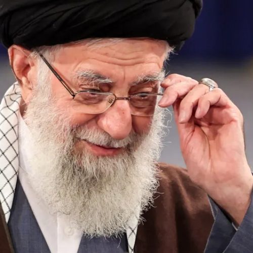 «ΣΕΙΣΜΟΣ»: Τί «δηλώνει» ο στενότερος συνεργάτης του Χαμενεΐ – Ποιο μήνυμα «μεταφέρει»