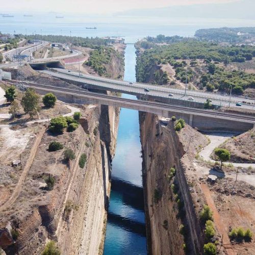 «Συναγερμός» στον Ισθμό – Βρήκαν νεκρό μέσα σε ιστιοπλοϊκό