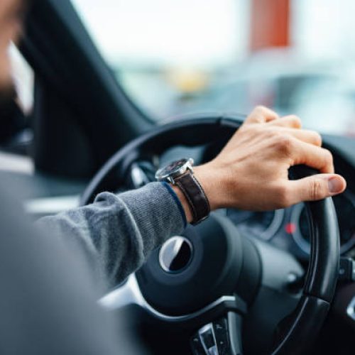 Παρά τη πληθώρα επιλογών οι καταναλωτές δε «τσιμπούν» με τα ηλεκτρικά αυτοκίνητα