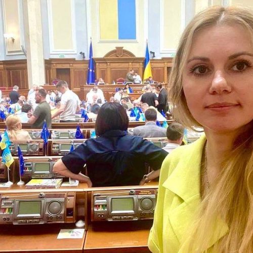 Ουκρανία: «Υπηρέτης του Λαού» – όταν η κωμωδία γίνεται ποινικό μητρώο ( Βίντεο )