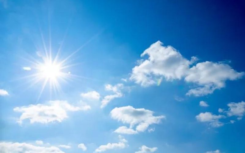 Καιρός αύριο Κυριακή: Ηλιοφάνεια και άνοδος της θερμοκρασίας