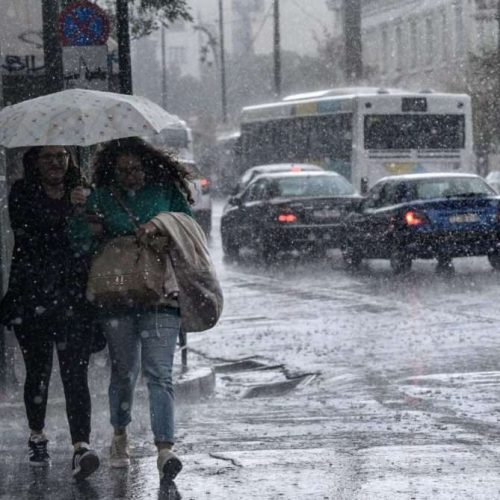 Ο καιρός την Πρωτομαγιά: Πτώση της θερμοκρασίας, τοπικές βροχές και ενισχυμένοι βοριάδες