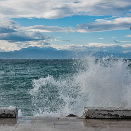 Ισχυροί άνεμοι σταματούν ακτοπλοϊκά δρομολόγια στο νότιο Ιόνιο σήμερα
