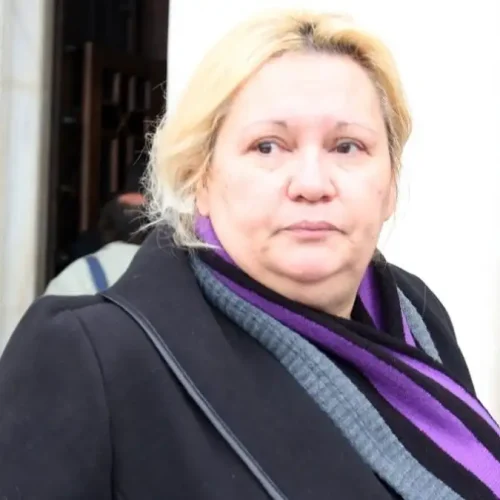 Καίτη Φίνου: «Μου έγραψαν μακάρι να ήσουν στο πρώτο βαγόνι του τρένου που συγκρούστηκε στα Τέμπη»