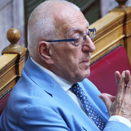 Στο «φως» το Πόθεν Έσχες του Νικήτα Κακλαμάνη: Τα εισοδήματα και οι καταθέσεις για το 2025