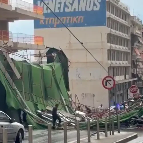 Στο έλεος της κακοκαιρίας η Αττική: Σφοδρές καταιγίδες, χαλάζι και εκατοντάδες κλήσεις στην πυροσβεστική