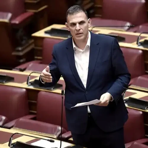 ΣΥΡΙΖΑ σε αποσύνθεση: παραιτήθηκε ο Καραμέρος για να προχωρήσει με το «μόρφωμα» Τσίπρα