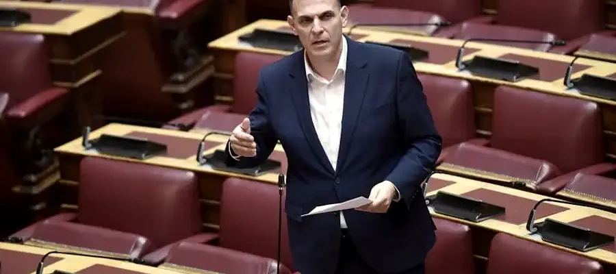 ΣΥΡΙΖΑ σε αποσύνθεση: παραιτήθηκε ο Καραμέρος για να προχωρήσει με το «μόρφωμα» Τσίπρα