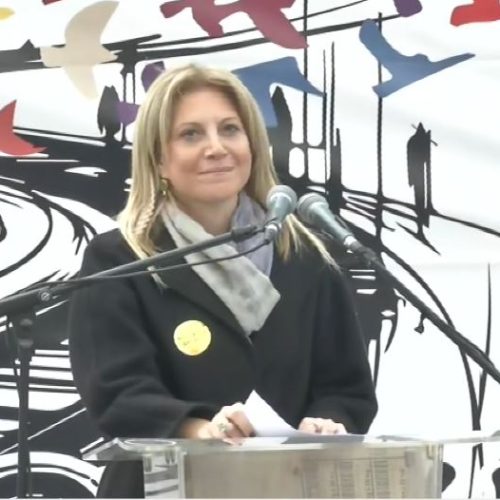 Μ. Καρυστιανού: “Φοβούνται μη τυφλωθούν από το φως που εκπέμπουμε”