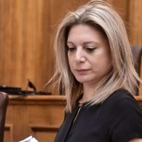 Καρυστιανού προς Βουλευτές της ΝΔ: «Είστε όλοι υπόλογοι – Θα δώσετε λόγο στον Θεό και στον ελληνικό λαό»