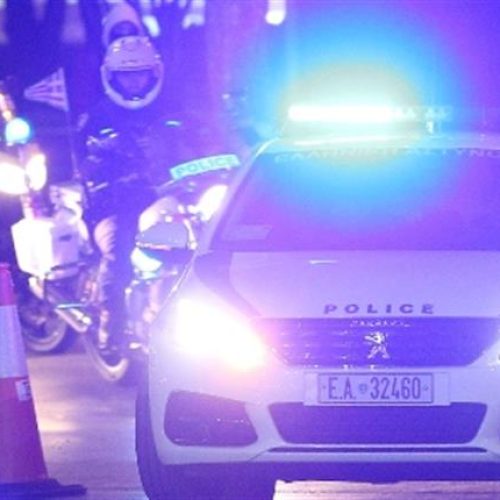 Θεσσαλονίκη: Επεισοδιακή καταδίωξη με 5 τραυματίες – Κλέφτες μετασχηματιστών εμβόλισαν περιπολικά, πυροβόλησαν κατά αστυνομικών, χτύπησαν διερχόμενο ΙΧ